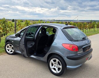 Peugeot 206 1.4 55KW/75 koní R.V.01/2006 - 16