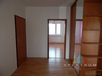 PREDANÉ-SPEKTRUM REALITY- Na Predaj 3-izbový byt, 70 m2, Han - 16