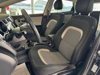 Kia Ceed 1.4i facelift 2016 Gold výbava - 16