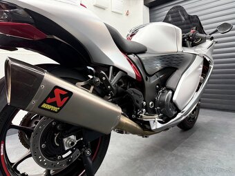 SUZUKI GSXR1300 HAYABUSA - 16