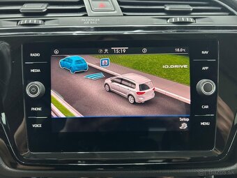 Touran 2,0 TDI 110kw Matrix Panoráma Ťažné Top stav - 16