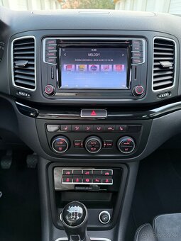 VW Sharan 2.0 TDI Highline - 16