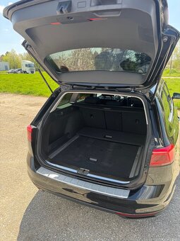 Volkswagen Passat Variant 2.0 TDI EVO Elegance DSG 2022 - 16