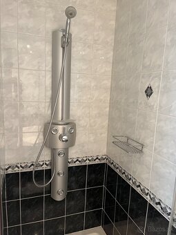 Predám 4izb bungalov, veľká garáz, veľký prestrešený bazén - 16