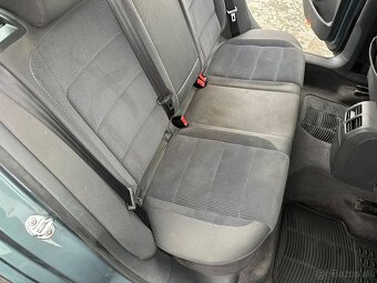 Volkswagen Jetta 2.0 TDI Comfortline 1K2 - 16