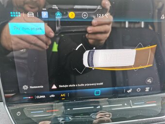 VW Crafter 2025 30 L3H2 LIFT BLACK LED PDC TAZNE LANE ASI - 16