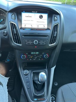 Ford Focus 1.5 EcoBoost ST Line - 16