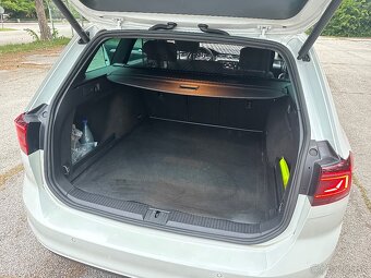 Volkswagen Passat Variant 2.0 TDI EVO Elegance DSG - 16