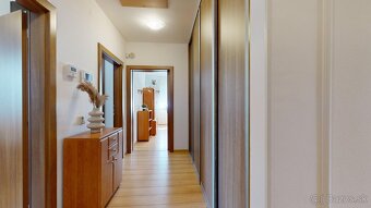 Senec - 4izb. bungalov s garážou, pozemkom 564 m2 - 16