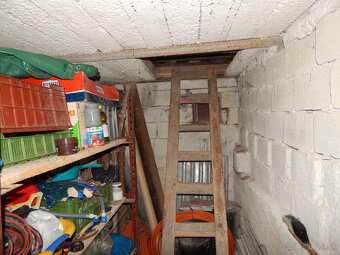 SPEKTRUM REALITY- Na Predaj záhradná chata s pozemkom 464 m2 - 16