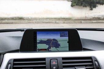 BMW Rad 3 Touring 320d A/T 135kW - 16