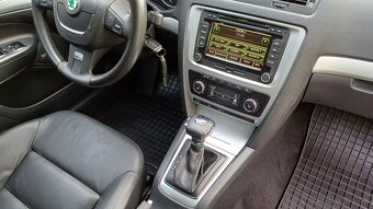 Škoda octavia combi RS.2.0TDI model2012dovoz top stav navi.. - 16