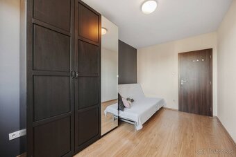 Charizmatický 4-izbový byt s veľkou loggiou v perfektnej čas - 16