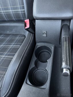 Volkswagen Scirocco  1,4 Tsi 90 kW rv .6/2011 - 16