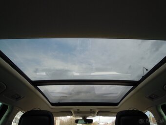 Volkswagen Passat 2.0TDi COMFORTLINE - SERVIS - 16