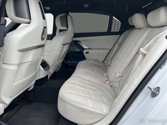 BMW 740,xDrive,full vybava - 16