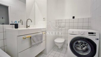 Slnečný 3-izbový byt po kompletnej rekonštrukcii s... - 16