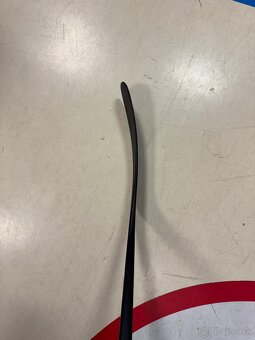 UPLNE NOVA PROFI HOKEJKA CCM RIBCOR TRIGGER 7 PRO + CUSTOM - 16