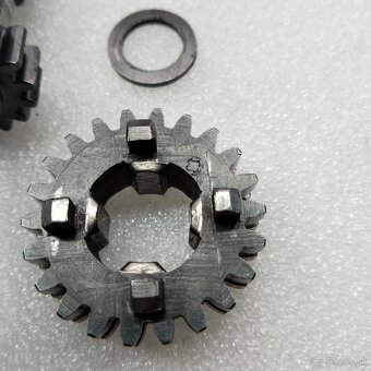 MANET 90 PŘEVODOVKA ORIGINÁL - 16