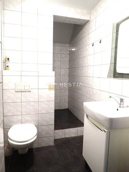 REZERVOVANÉ INVESTIČNÁ PRÍLEŽITOSŤ - 2 rodinné domy s veľkým - 16