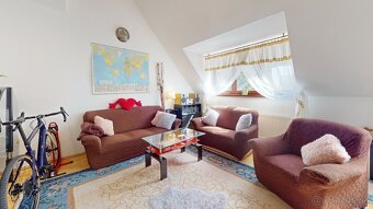 Rodinný dom s výhľadmi na hrad, 3 terasy + 2 polyfunkcie - 16