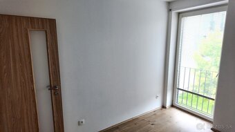 3izb byt so zariadením, lodžiou a parkovaním v Nova Village - 16