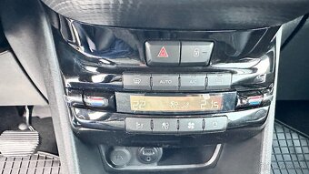 Peugeot 2008 1.2 PureTech Crossway Automat - 16