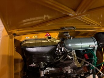 Škoda 100 1:8 DeAgostini - 16