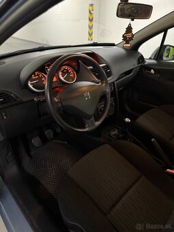85600km. PEUGEOT 207 1.4 54kw kúp. v  SR 1/2011 - 16