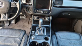 VW TUAREG 3.0TDI BMT AUT 4x4   VYMENA - 16