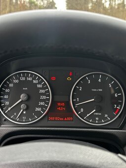 BMW E90 325i - 16