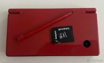 Nintendo DSi Red + 64gb - 16