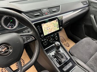 Škoda Superb III Combi 2.0 TDI 140kw Dsg 4x4 Sportline - 16