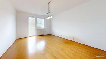 Nadštandardný veľký tehlový 4 izbový byt s GARÁŽOU, Dubnica  - 16