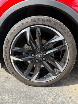 Predám auto Toyota CH-R GR Sport 2.0 - 16