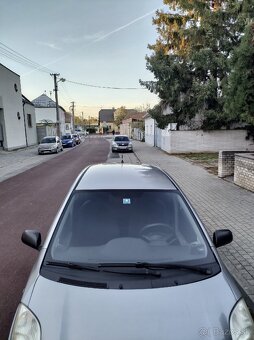 Toyota Yaris 2007 1.0 benzin - 16