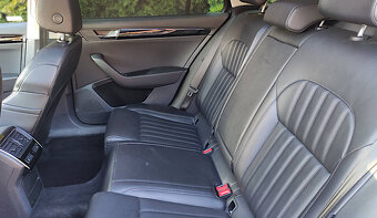 Škoda Superb combi 4x4 L&K + WEBASTO - 16