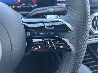MERCEDES-BENZ GLA 220 4MATIC - NOVÉ VOZIDLO - 16