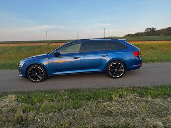 Škoda Superb Combi 1.4 TSI PHEV Sportline DSG 360 Kamera - 16