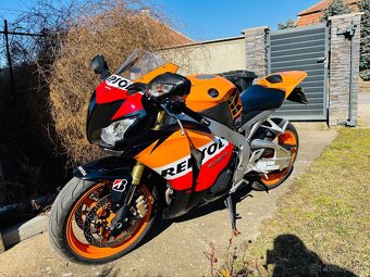 Honda cbr 1000 rr REPSOL - 16