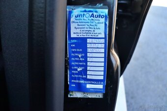 Dacia Duster 1.6 ie Laureate - 16