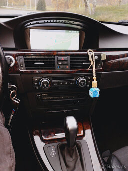 BMW E90 325i 6A/T xDrive (2008) - 16