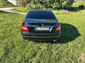 Mercedes Benz 300 CDI 4 Matic - 16