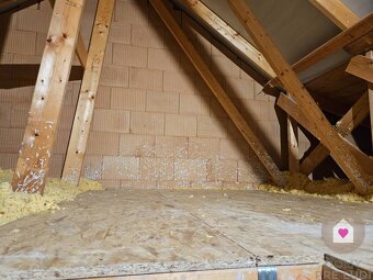 4-IZBOVÝ RD S TEPEL. ČERPADLOM A ROHOVÝM POZEMKOM - 16