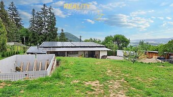 Rodinný dom s bazénom za cenu bytu - 16