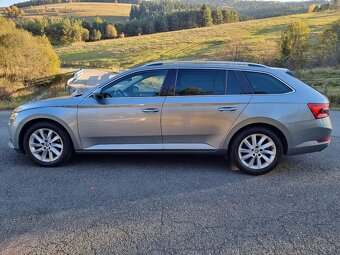 Skoda Superb Combi 2,0 TDI 110 KW VIRTUAL COCKPIT/MATRIX - 16