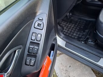 Hyundai ix35 2.0 CRDi VGT Premium 4x4 - 16