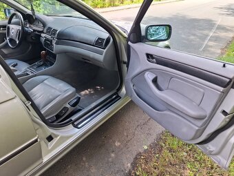 BMW 323i 125kW - - 16