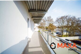 PREDANÉ Trojizbový veľkometrážny byt s terasou, v meste Prie - 16