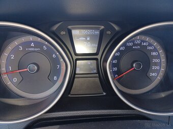 Hyundai i30 1,6 MPI - 16
